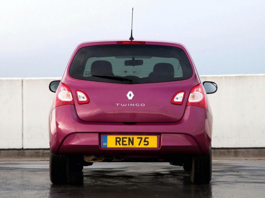  Renault Twingo 2012 года  (UK) (фото 12 из 13)